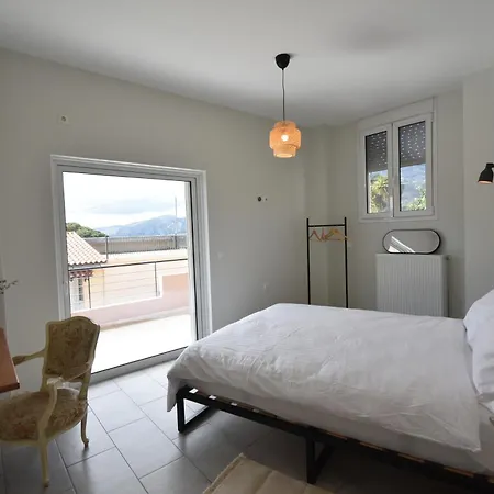 A Fox In The Snow شقة Taxiarches (Kymi-Aliveri)